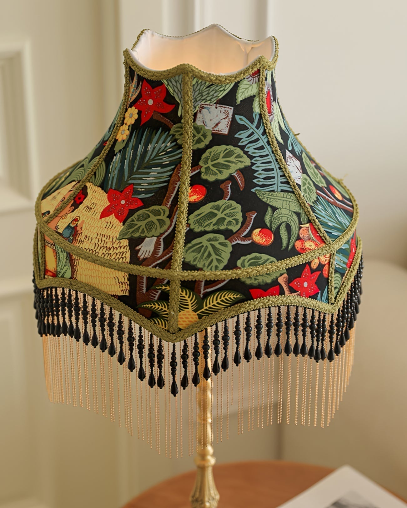 Classic Floral Table Lamp with Fringe