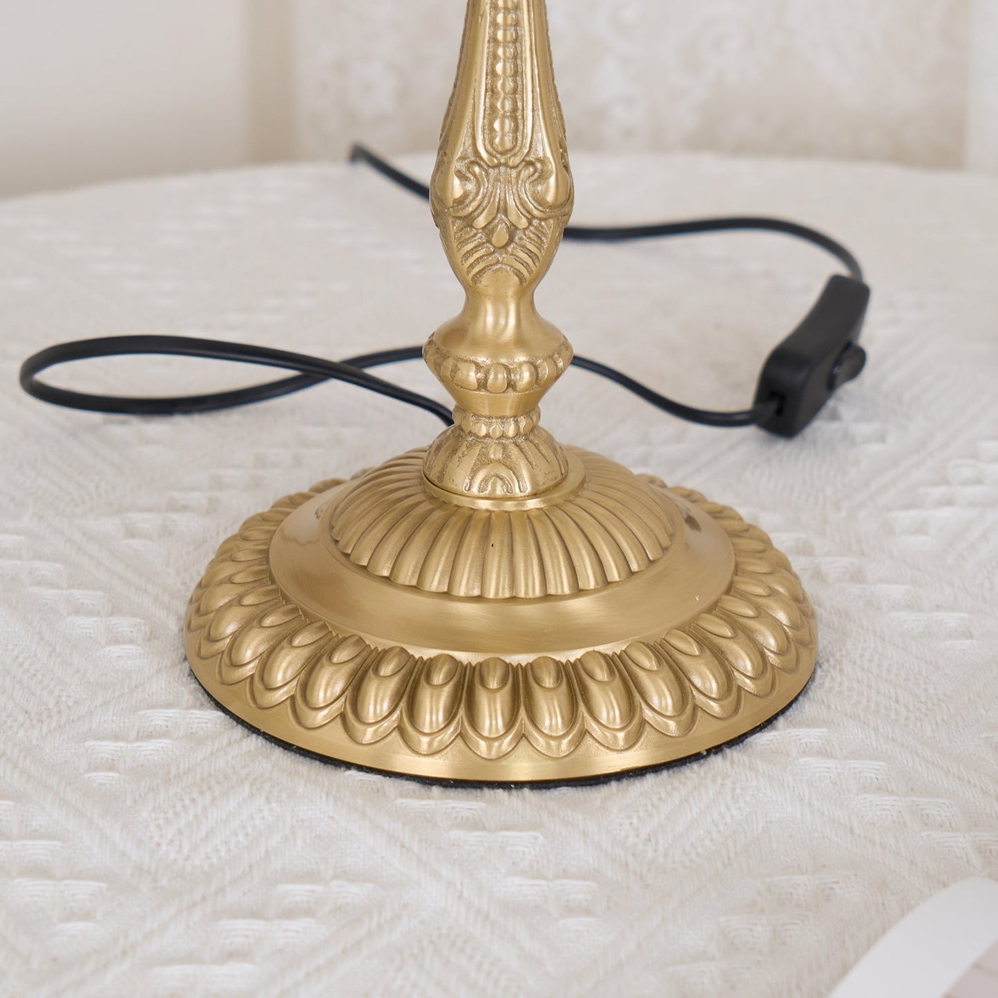 Classic Floral Table Lamp with Fringe