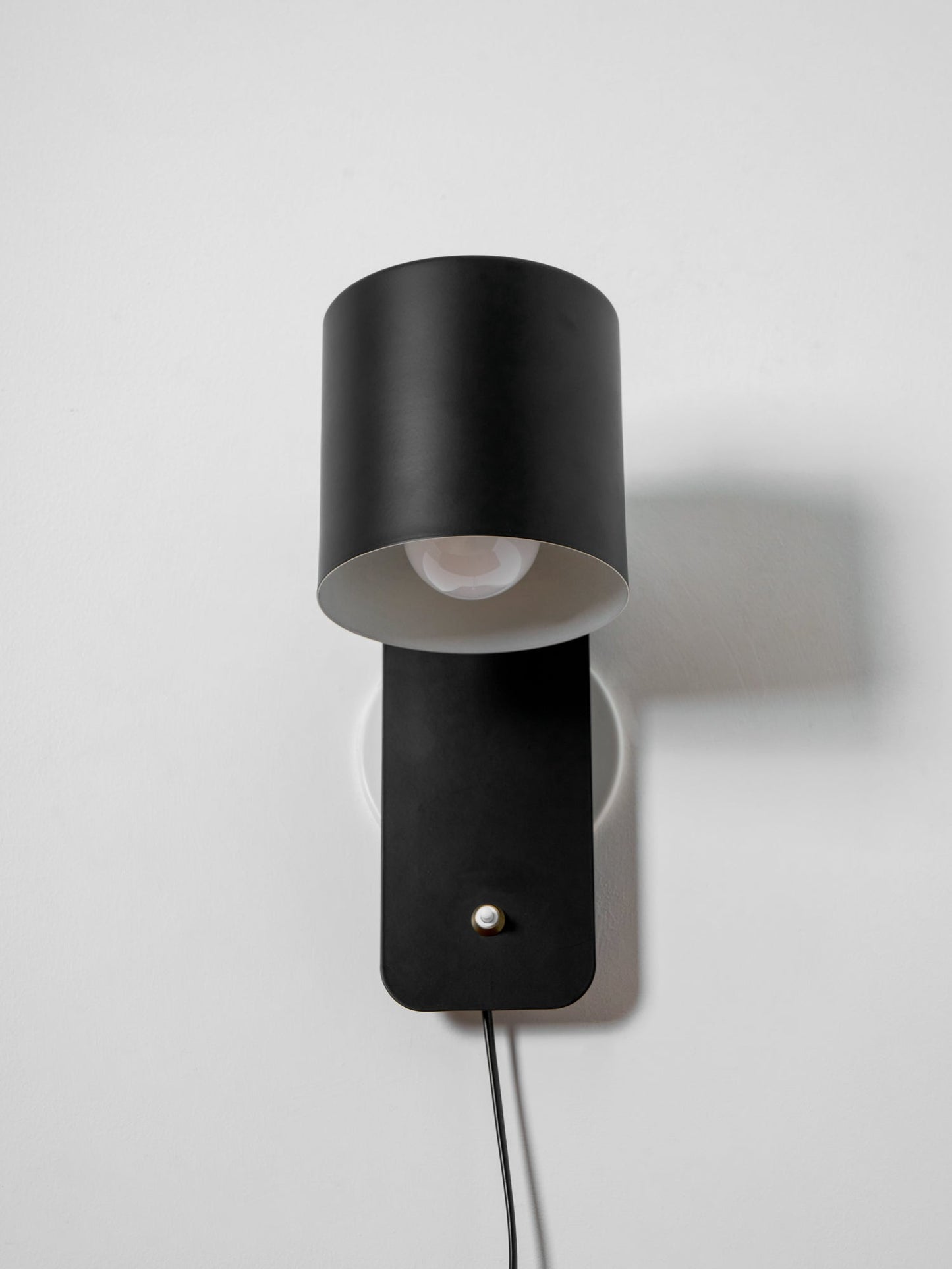 Simple Adjustable Cylinder Wall Light Fixture