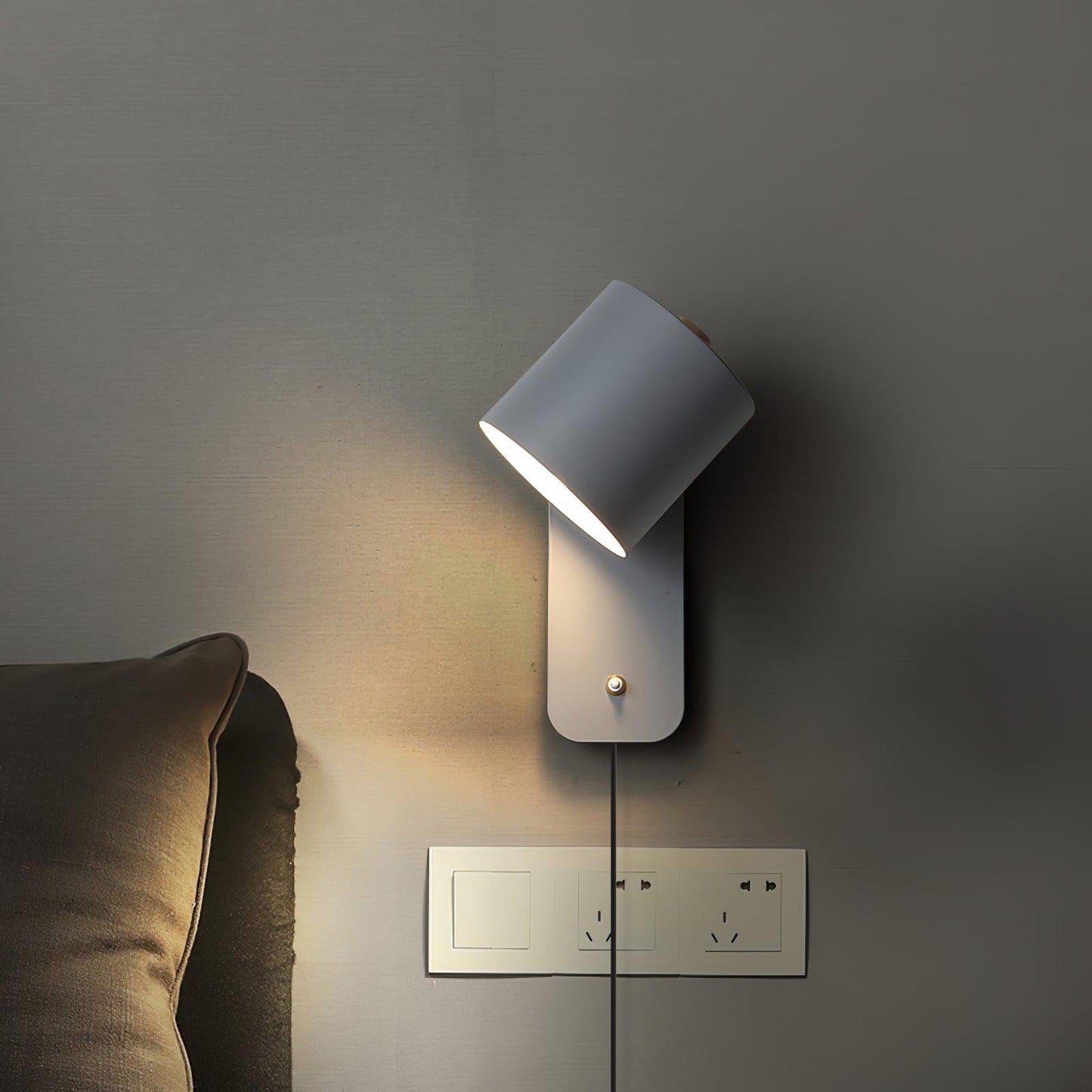 Simple Adjustable Cylinder Wall Light Fixture
