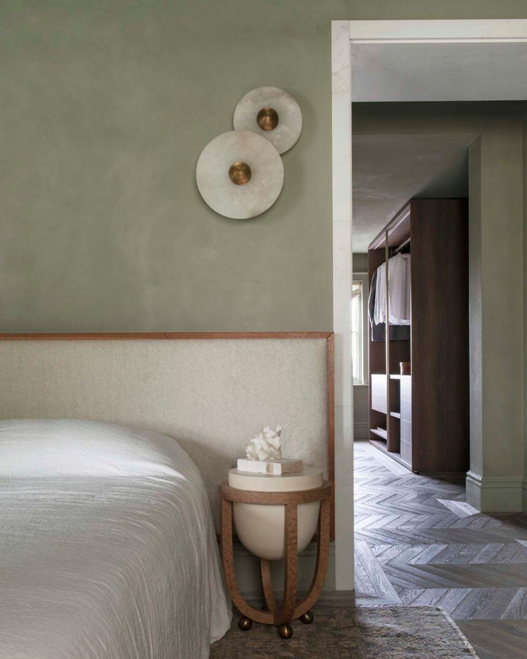Stylish Round LED Wall Mount Light Fixture