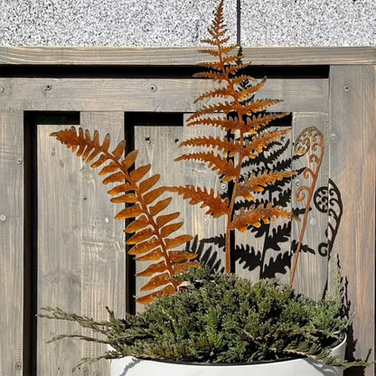 Rustic Metal Leaf Garden Decor Stake - Fesara