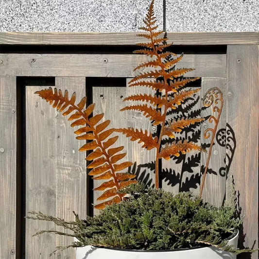 Rustic Metal Leaf Garden Decor Stake - Fesara