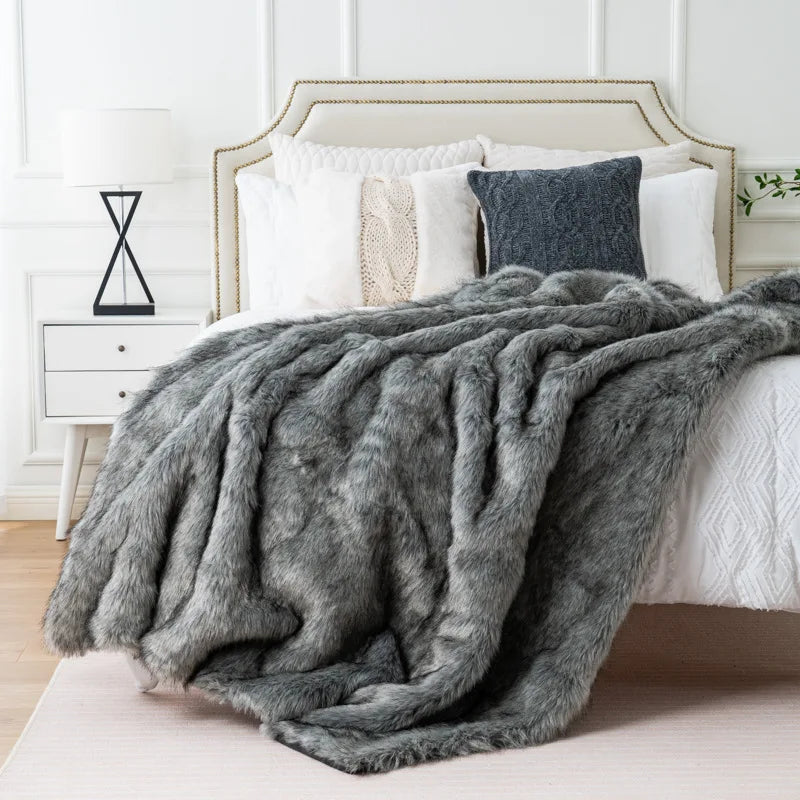 Plush Faux Fur Blanket - Soft Cozy Decorative Throw