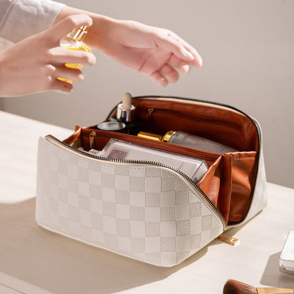 Premium Travel Makeup Bag with Pockets & Waterproof Leather - Fesara