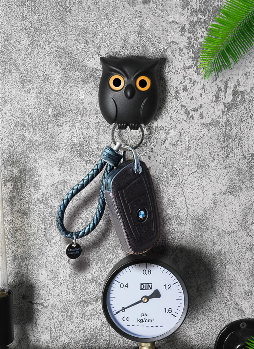 Glow in Dark Keychain Finder