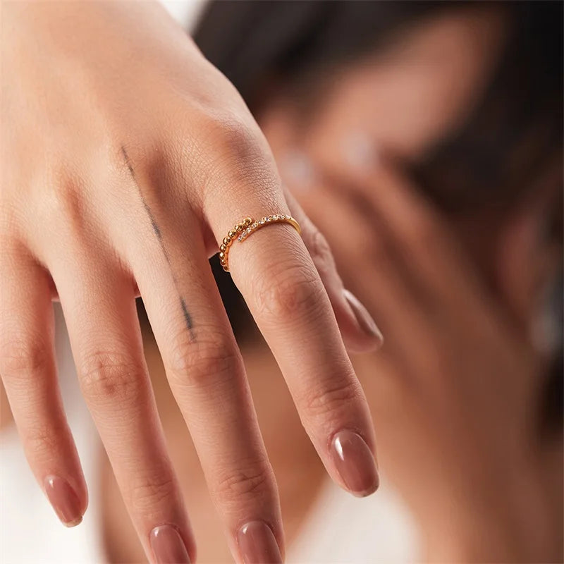 Luxury 18k Gemstone Studded Ring
