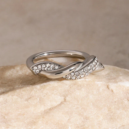 Elegant Diamond Engagement Ring