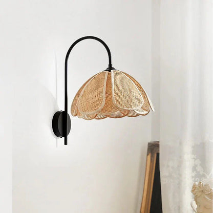 Natural Woven Wall Lamp - Soft Floral Lighting