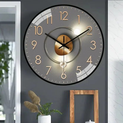 Quiet Traditional Analog Clock