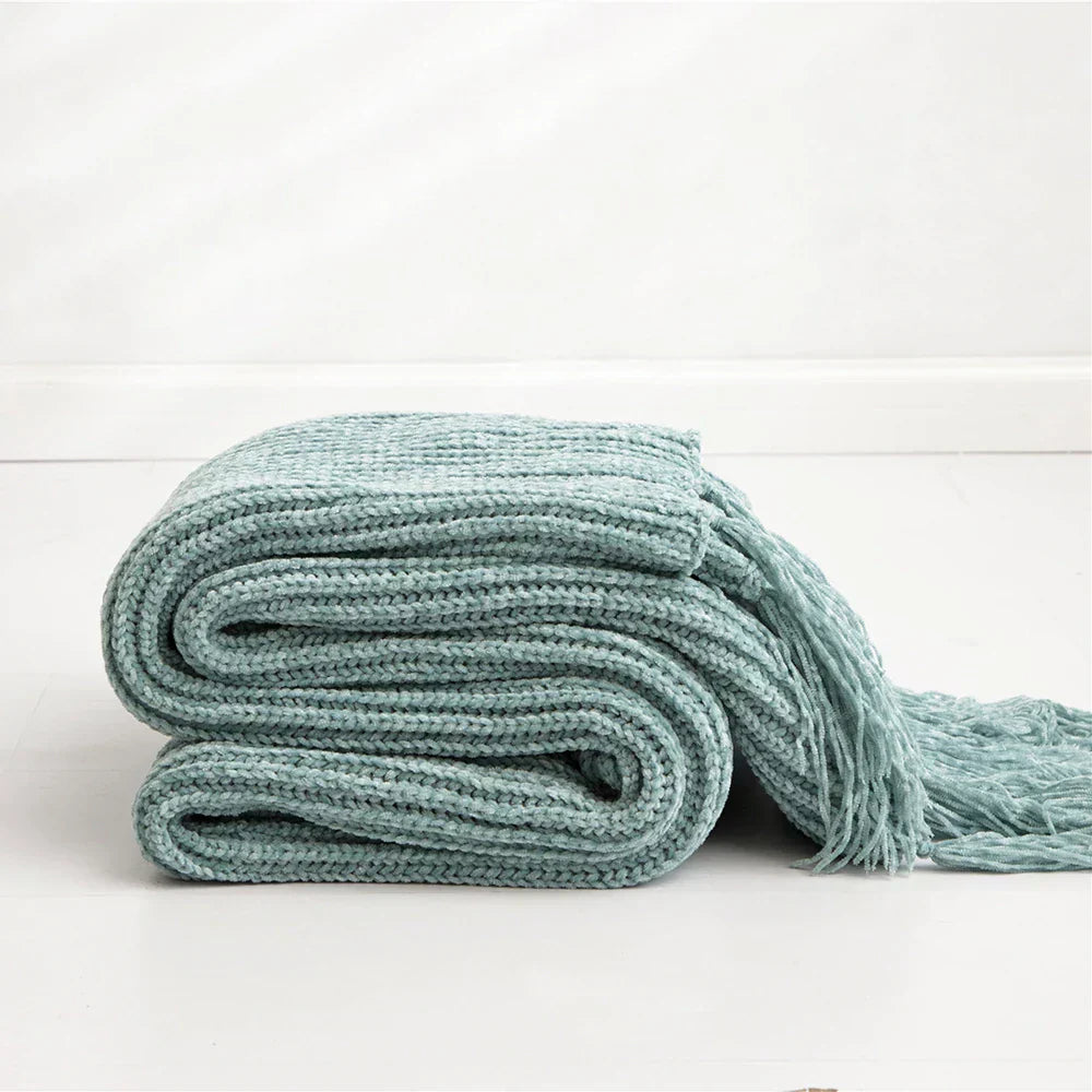 Plush Heart Blanket with Soft Fringe