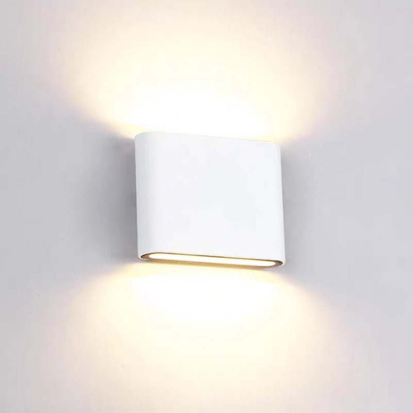 Outdoor Weatherproof Wall Light