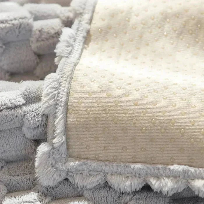Soft Warm Winter Duvet with Non Slip Bottom