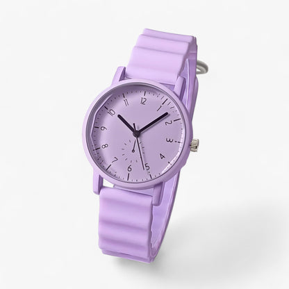 Vibrant Quartz Watch with Fashionable Silicone Strap