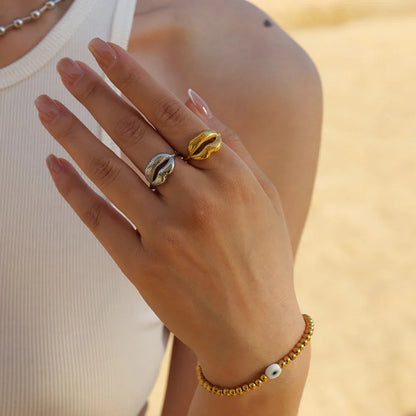 Elegant Passionate Love Ring