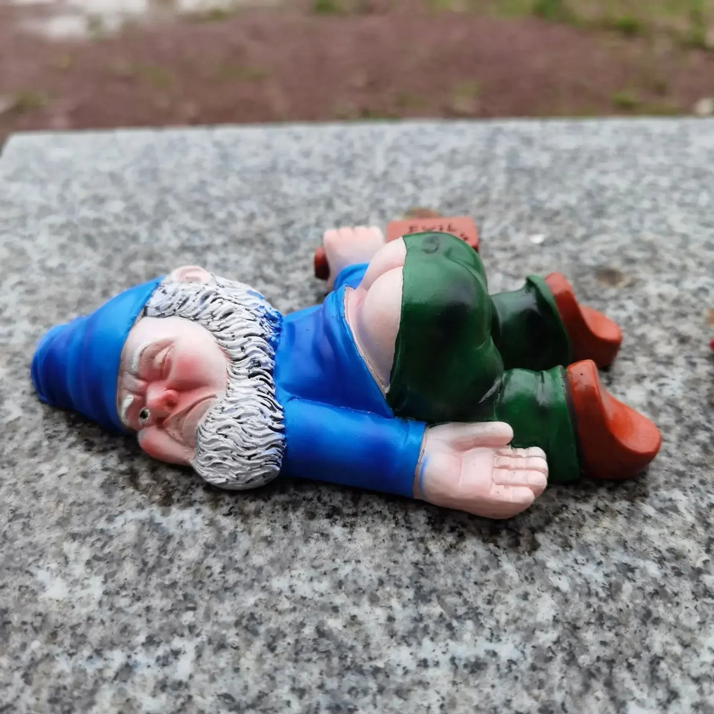Funny Outdoor Garden Gnome Statue - Fesara