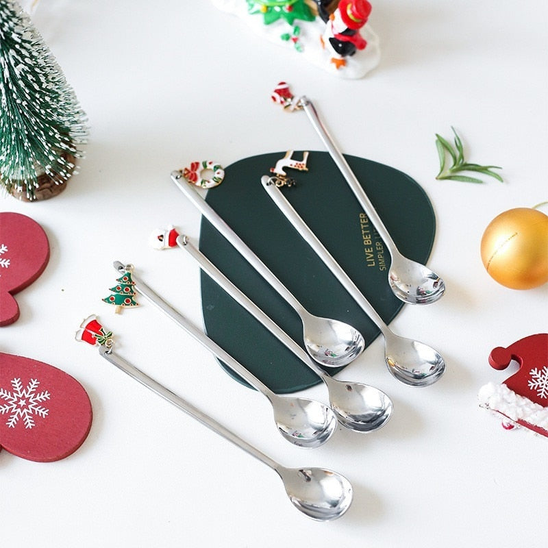 Holiday 4 Piece Santa Table Setting Set