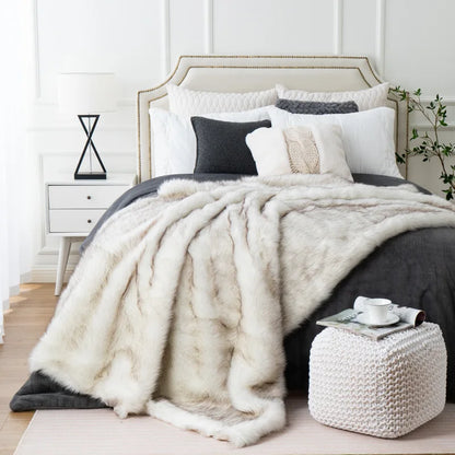 Plush Faux Fur Blanket - Soft Cozy Decorative Throw