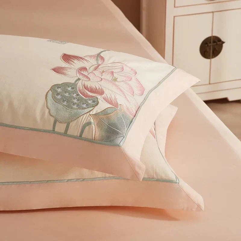 Luxurious Flower Print Bedding Set