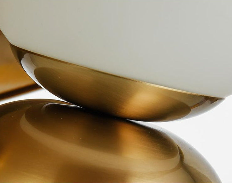 Luxurious Metal Nordic Table Light