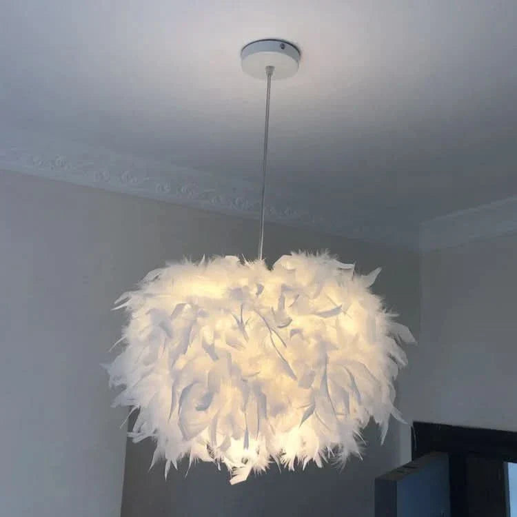 Elegant Amanda Pendant Lamp
