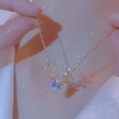 Fesara | Elegant Deer Pendant Necklace