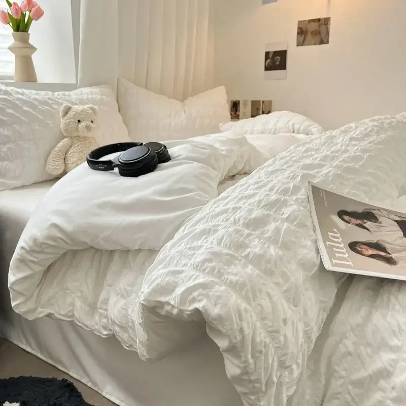 Classic French Lightweight Bedding Set