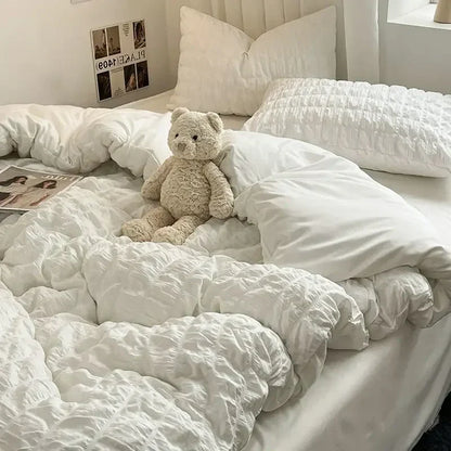 Classic French Lightweight Bedding Set
