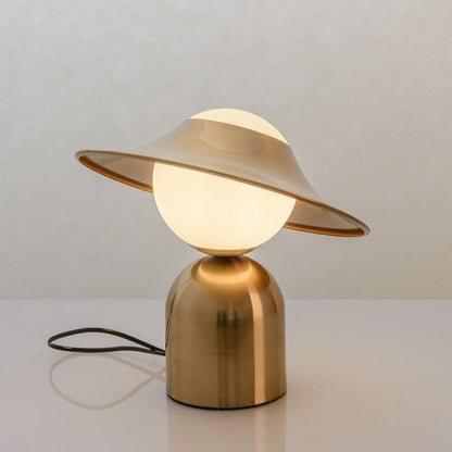 Luxurious Metal Nordic Table Light