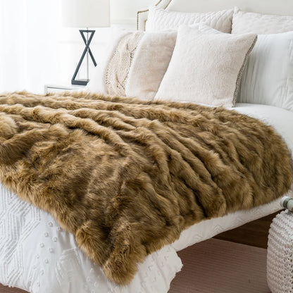 Plush Faux Fur Blanket - Soft Cozy Decorative Throw