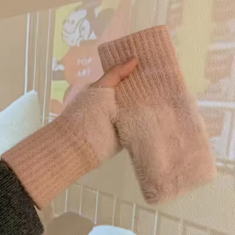 Cozy Unisex Fleece Gloves for Men and Women