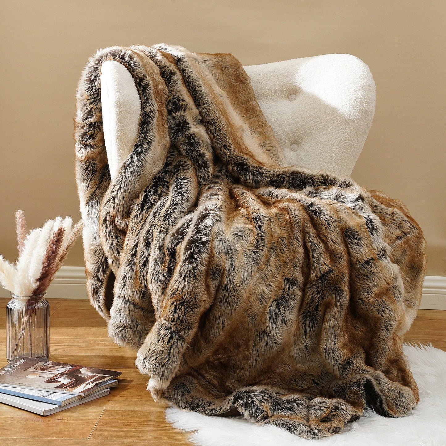 Plush Faux Fur Throw Blanket Soft and Cozy