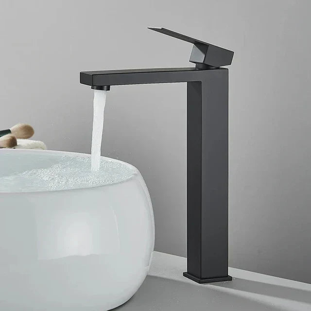 Stylish Chrome Bathroom Faucet - Fesara