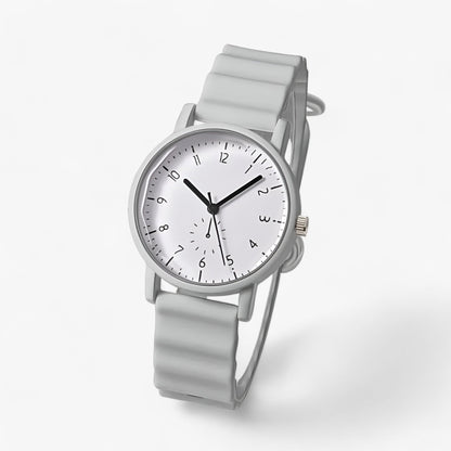 Vibrant Quartz Watch with Fashionable Silicone Strap