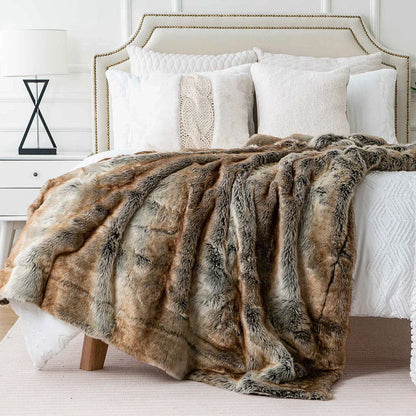 Plush Faux Fur Throw Blanket Soft and Cozy