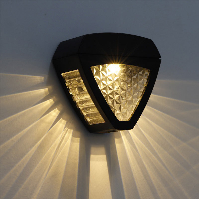 Outdoor Solar Wall Light with Traditional Style