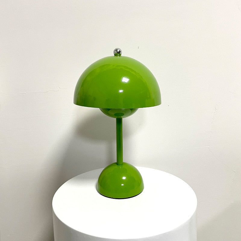 Contemporary Metal Desk LED Lamp