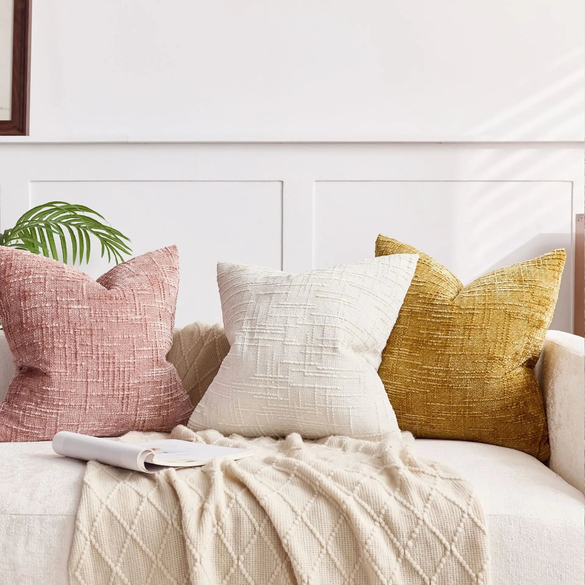 Soft Chenille Cushion with Natural Bamboo Pattern - Fesara