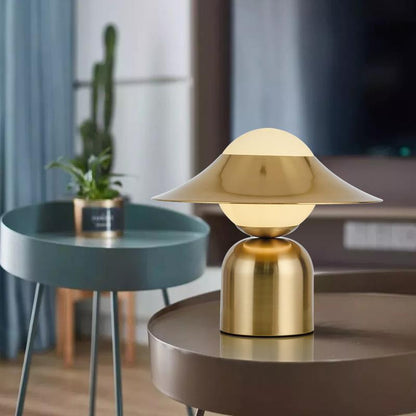 Luxurious Metal Nordic Table Light