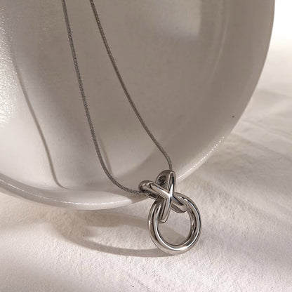 Fesara | Beautiful Twist Chain Necklace