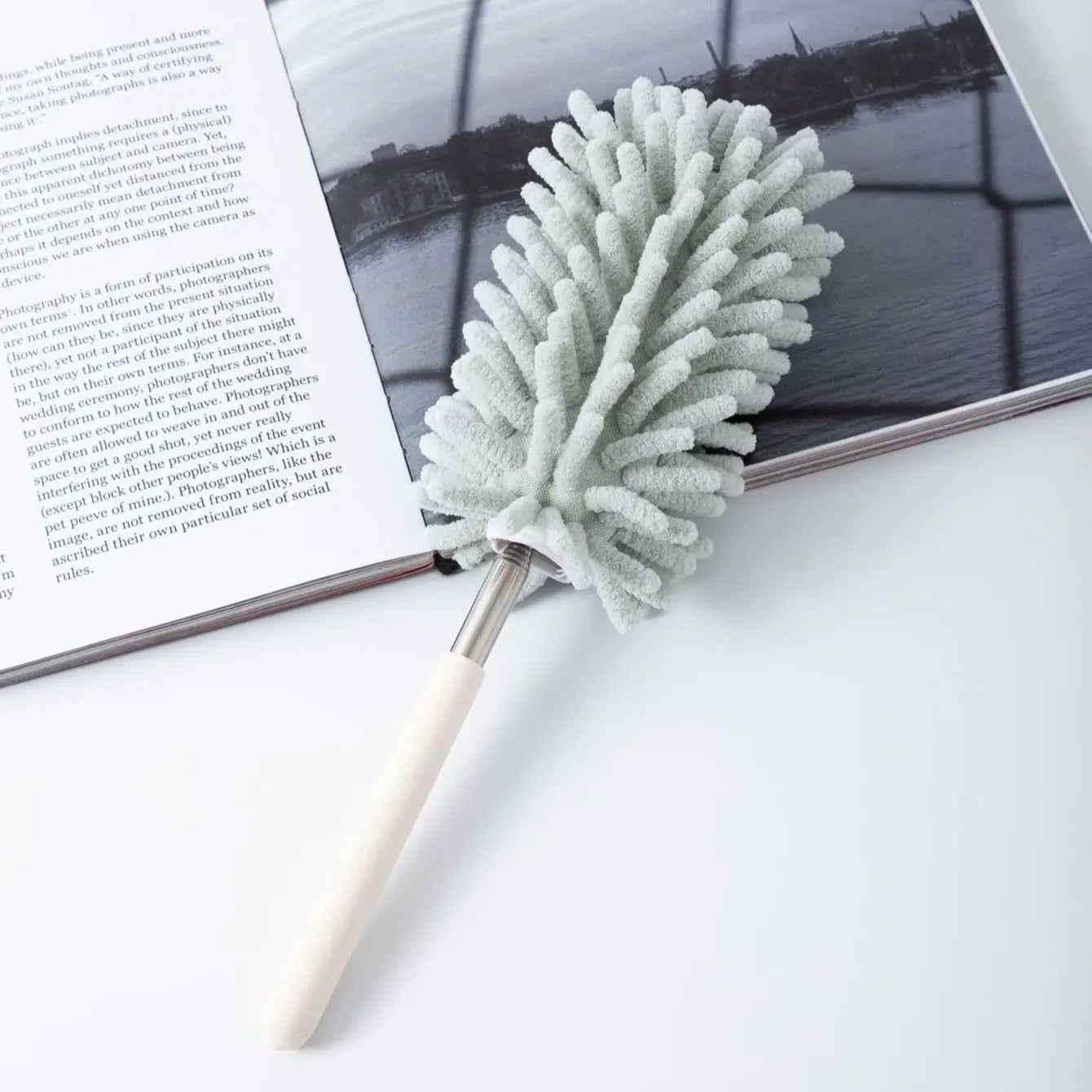 Extendable Microfiber Duster for Ceiling and Furniture