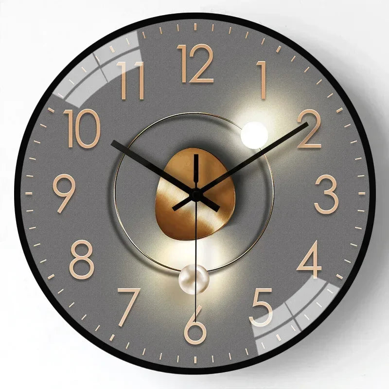 Quiet Traditional Analog Clock