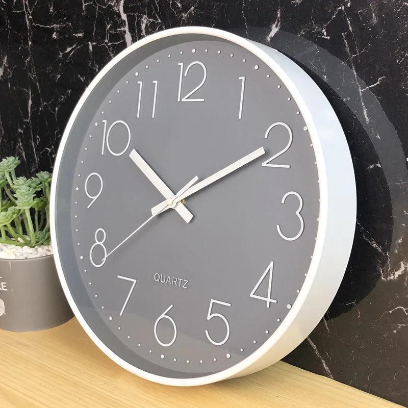 Quiet Small Simple Wall Clock – Contemporary Basic Style