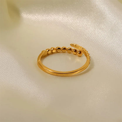 Luxury 18k Gemstone Studded Ring