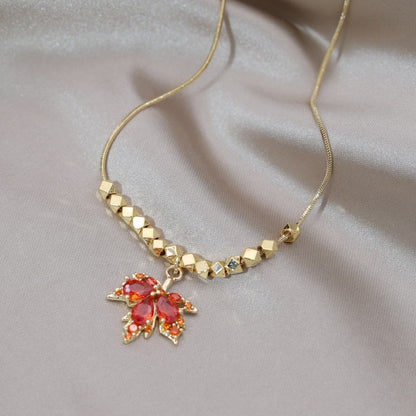Delicate Leaf Pendant Pretty Necklace - Fesara