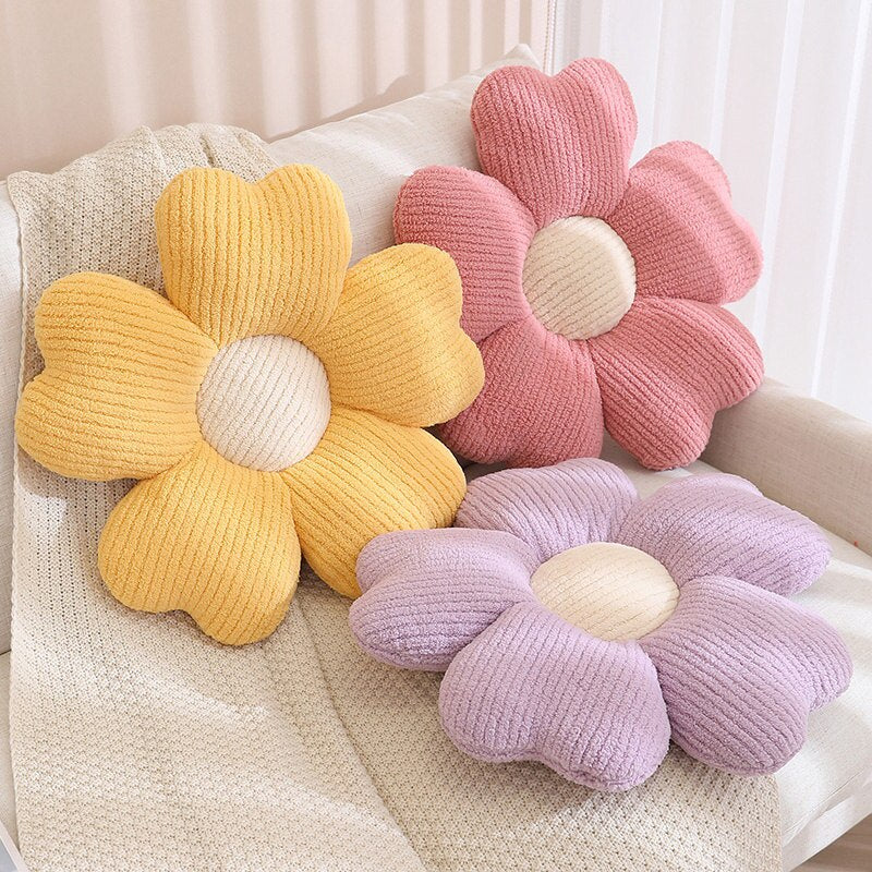 Fesara | Plush Floral Accent Pillow - Fesara