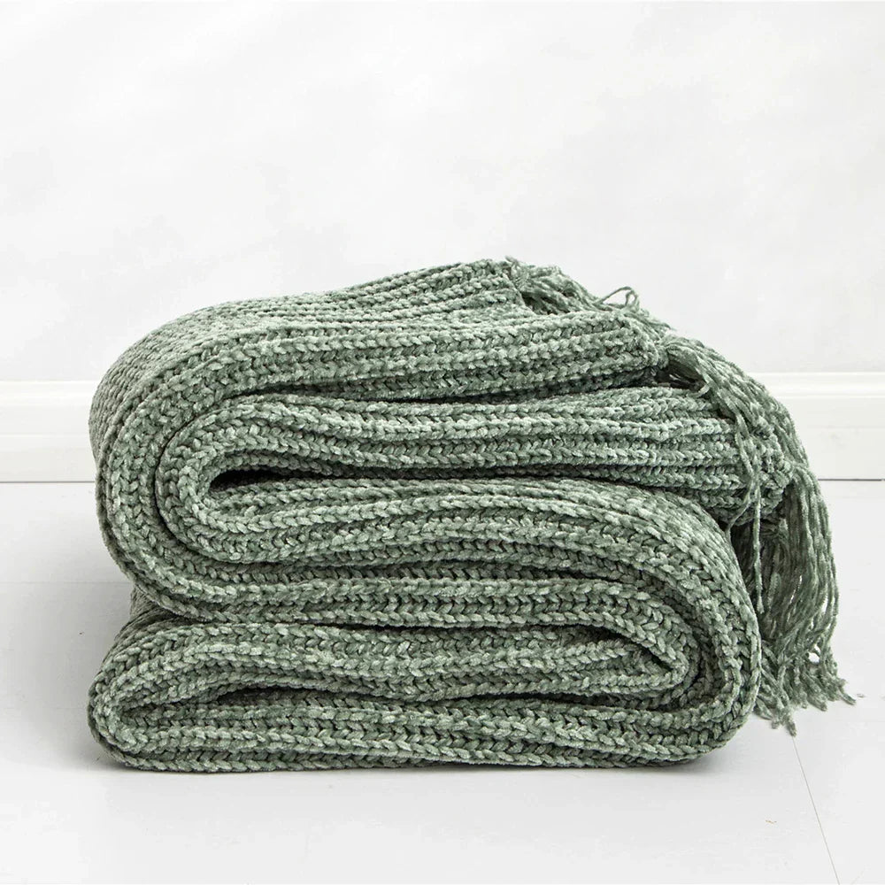 Plush Heart Blanket with Soft Fringe