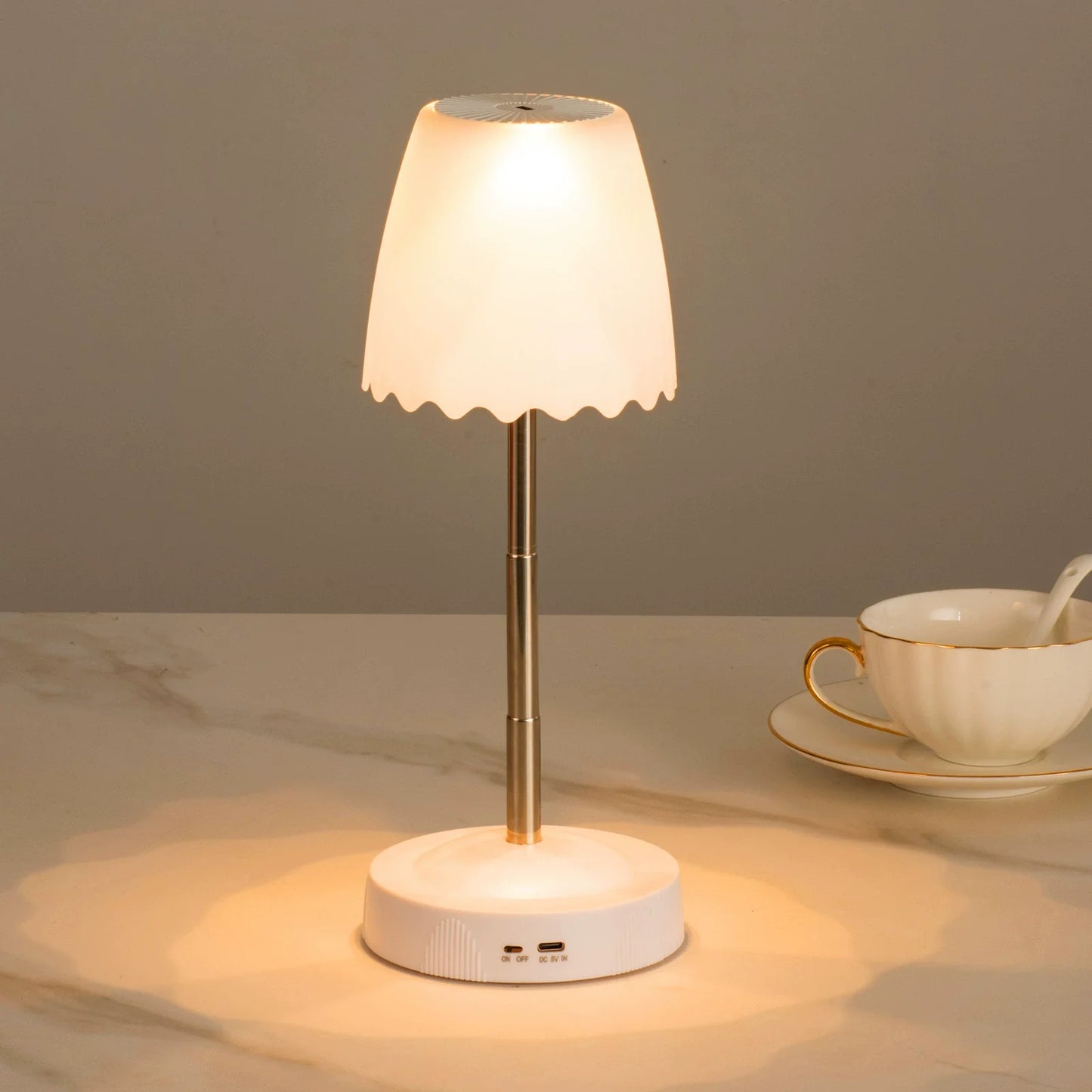 Smart LED Bedside Charging Lamp - Fesara