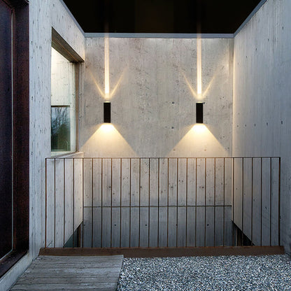 Weatherproof Outdoor LED Wall Lamp for Patio and Garden