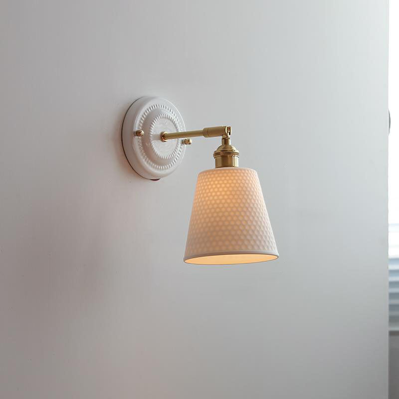 Classic Asian Style Metal 1-Light Wall Sconce